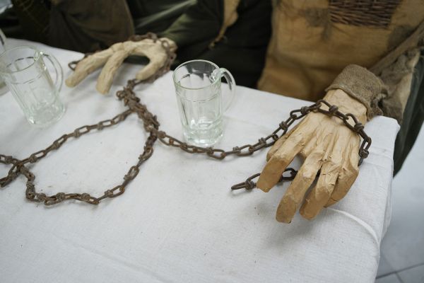 Ausstellung „Waidmannsheil oder Meuchelmord in Molln, 1995“